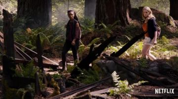 Le short blanc de Nomi Marks (Jamie Clayton) dans Sense8 S03E01