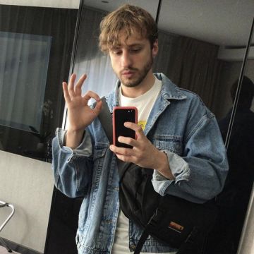 The bag banana Maxenss on Instagram