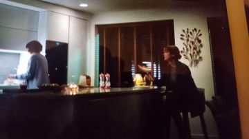 The floral decoration and wall view in Safe S01E03