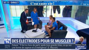 Le robe bleue portée par Adeline François dans la Première Édition de BFM