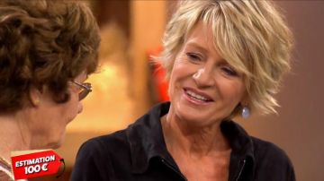 Les boucles d'oreille pastel de Sophie Davant dans Affaire conclue du 25/06/2018