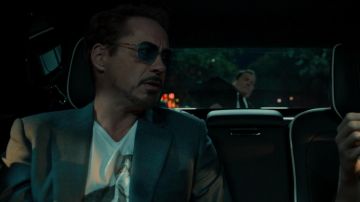 The t-shirt kitten worn by Tony Stark (Robert Dwoney Jr) in Spider-Man : Homecoming