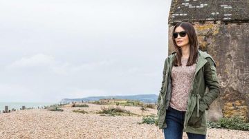 Green parka jacket worn by Mia (Gemma Chan) as seen in the tv show Humans S03E01