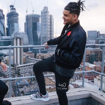 Zapatillas blancas SmokePurpp como se ve en una publicación de Instagram de Lil' Pump
