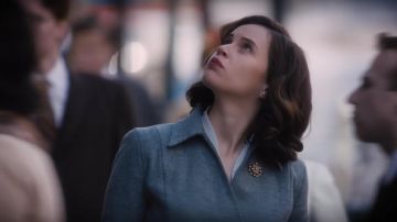 La broche vintage portée par Ruth Bader Ginsburg (Felicity Jones) dans On The Basis of Sex