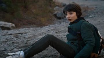 La Veste verte porté par Mike Wheeler (Finn Wolfhard) comme on le voit dans des Choses plus étranges S01E07