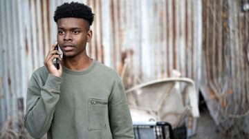 Grey sweater with zip pocket worn by Tyrone Johnson aka Cloak (Aubrey Joseph) as seen in Cloak and Dagger S01E10