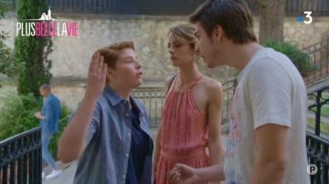 El vestido rojo de Coralie (Sara Mortensen) en More Beautiful Life Temporada 14 Episodio 3593