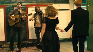 The black dress of Mary (Rachel McAdams) in the film It Was Time