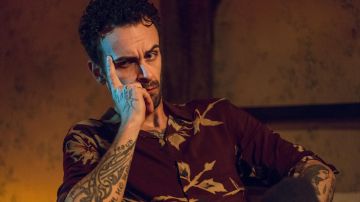 Hawaian shirt worn by Cassidy (Joseph Gilgun) as seen in Preacher S03E02