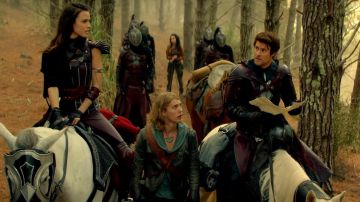Guantes de cuero usados por Amberle Elessedil (Poppy Drayton) como se ve en The Shannara Chronicles S01E05
