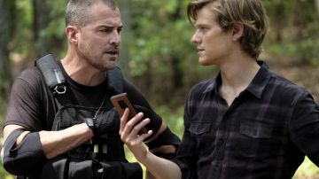 Plaid Shirt worn by Angus MacGyver (Lucas Till) as seen in MacGyver S03E01