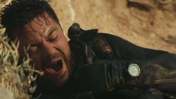 Regarder portés par John Stratton (Dominic Cooper), comme on le voit dans Stratton