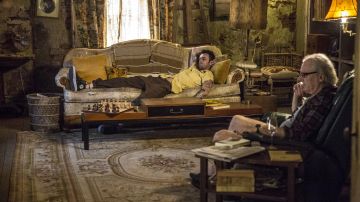 The brown pants of Cassidy (Joe Gilgun) in Preacher S02E04