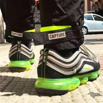 Los pantalones Capture usados por Bubblekoppe en su cuenta de Instagram (@bubblekoppe)