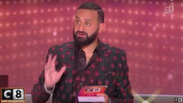 La veste à imprimés aliens portée par Cyril Hanouna dans l'émission C8 fait sa rentrée du 3 septembre 2018