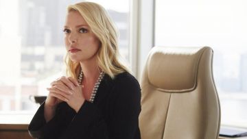 The desk chair Samantha Wheeler (Katherine Heigl) in Suits : Lawyers-to-Measure