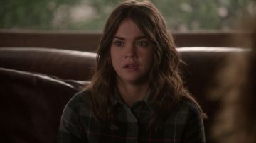 Camisa a cuadros usada por Callie Jacob (Maia Mitchell) como se ve en The Fosters S04E13