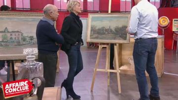 Les bottines à talons bleues en daim de Sophie Davant dans Affaire conclue du 12/09/18