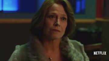 Grey gilet de fourrure porté par Alexandra Reid (Sigourney Weaver) dans Les Défenseurs