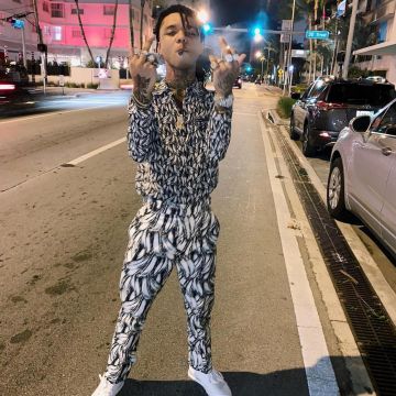 Bananas shirt worn by Swae Lee as seen in his Instagram Account