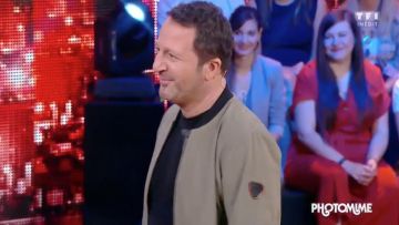 Le bomber kaki porté par Arthur dans Vendredi tout est permis spéciale Asie du 19 octobre 2018
