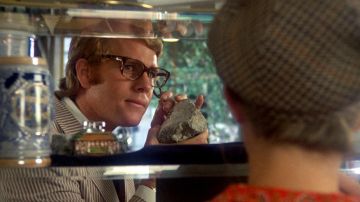 Anteojos usados por Howard Bannister (Ryan O'Neal) como se ve en What's Up, Doc?