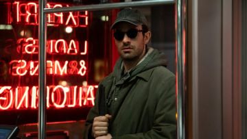 Khaki Parka worn by Matt Murdock (Charlie Cox) as seen in Marvel's Daredevil S03E03