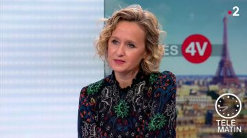 La robe portée par Caroline roux dans Les 4 vérités dans Télématin du 24 octobre 2018