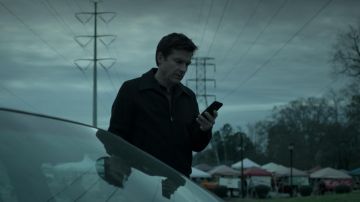 Veste portée par Marty Byrde (Jason Bateman) comme on le voit dans Ozark S02E07