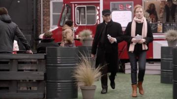 Boots chestnut Tess Borski (Odile Vuillemin) in The crimes silent