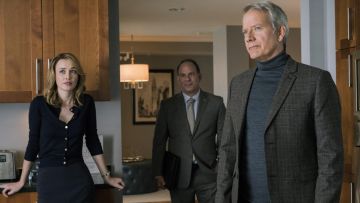 La veste de costume de Mark Usher (Campbell Scott) dans House of cards S05E04
