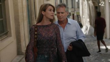 Le sac à main avec œillets porté par Joe Réal (Valérie Kaprisky) dans Un si grand soleil S01E47