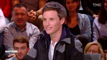 The jacket worn by Eddie Redmayne in the show Daily of November 9, 2018