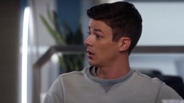 Crew neck Sweatshirt worn by Barry Allen (Grant Gustin) as seen in The Flash S05E03