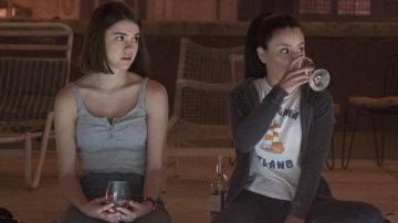 Camiseta usada por Mariana Adams Foster (Cierra Ramírez) como se ve en Good Trouble Temporada 1