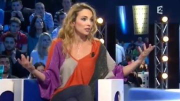 El jersey de Claire Keim en el programa On n'est pas couché del 8 de enero de 2011 #ONPC