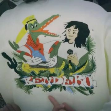 Le pull avec la pochette de l'album Bendero de Moha La Squale sur son compte Instagram @mohalasquale