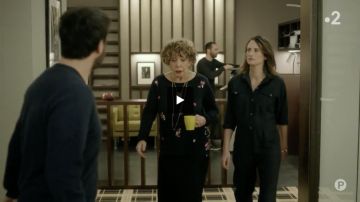 La combinaison noire de Andréa Martel (Camille Cottin) dans Dix Pour Cent S03E06