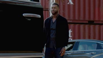 El reloj usado por Jeff Colby (Sam Adegoke) en Dynasty S02E07