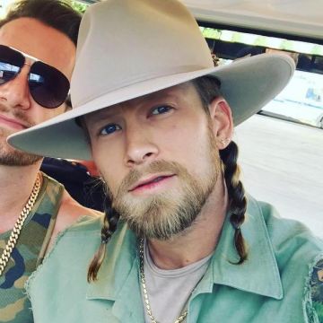 El sombrero de viajero de Brian Kellley en su account@briankelley de Instagram