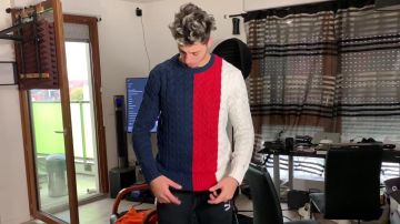 Le pull Tommy Hilfiger Jeans de Prime dans la vidéo  Un produit révolutionnaire pour vos yeux de Primetimefut