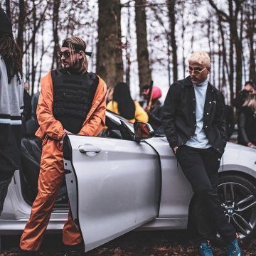 The tracksuit bottoms worn by PLK on his account Instagram