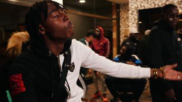 Le survêtement de Koba LaD dans son clip ORgueilleux