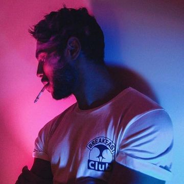 The t-shirt Breakfast Club Nassim Si Ahmed on his account Instagram @nassimlyes