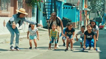 All in black and white stripes of Swae Lee in her video clip Guatemala with Slim Jxmmi and Rae Sremmurd