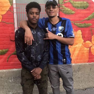 Le pantalon gris Nike porté par Mister V sur sa Story Instagram