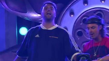 Camiseta Adidas de Sebastian Ingrosso en el video Tomorrowland Belgium 2018 de Axwell Ingrosso