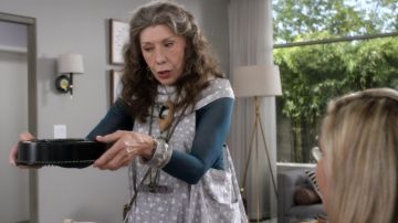 Grey dress worn by Frankie Bergstein (Lily Tomlin) as seen in Grace and Frankie S02E10