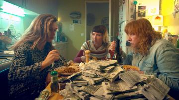 The blouse with leopard pattern Sandra Dréant (Cécile de France) in Rebels